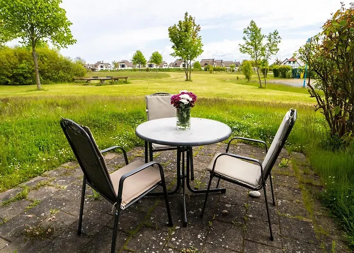 Rugana - Komfortplus Mit 2 Schlafzimmern Und Terrasse C06 * Dranske